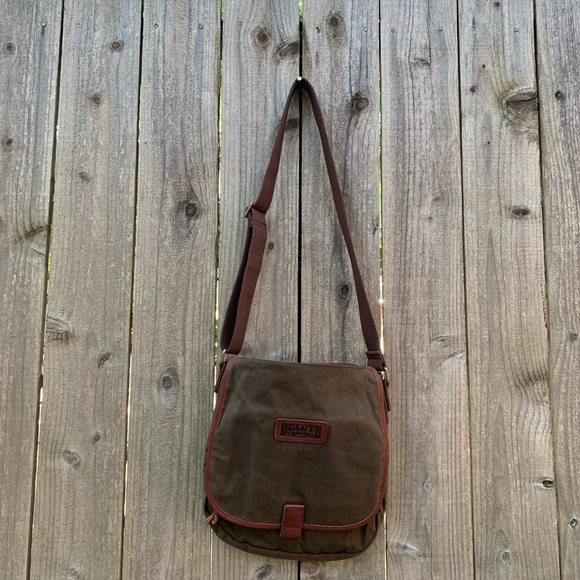duluth trading sling bag